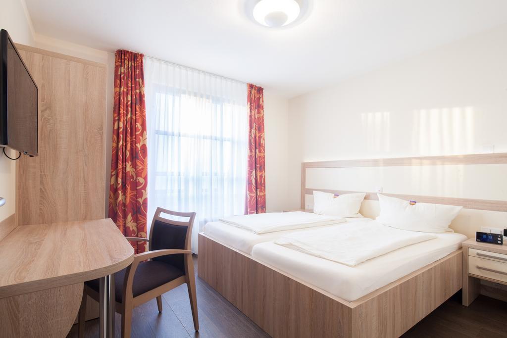 GDA Hotel am Schlosspark Bad Homburg vor der Höhe Zimmer foto
